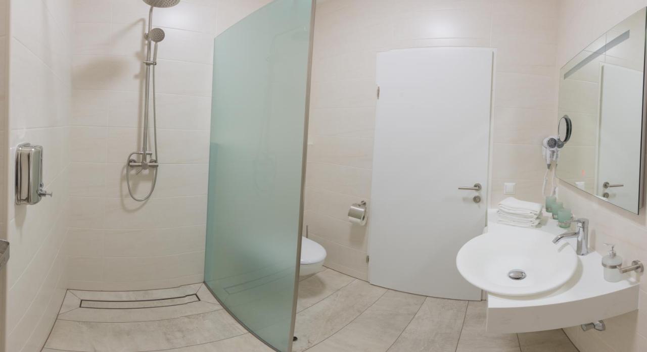 Hotel Rimo Ort im Innkreis Zewnętrze zdjęcie